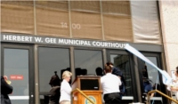 Unveiling the Gee Courthouse sign